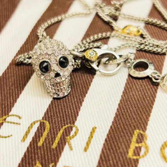 henri bendel Jewelry - NWOT Henri Bendel Skull Necklace